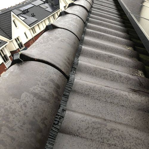 De diensten van dakspecialist in Kerkdriel Nieuwe laag bitumen